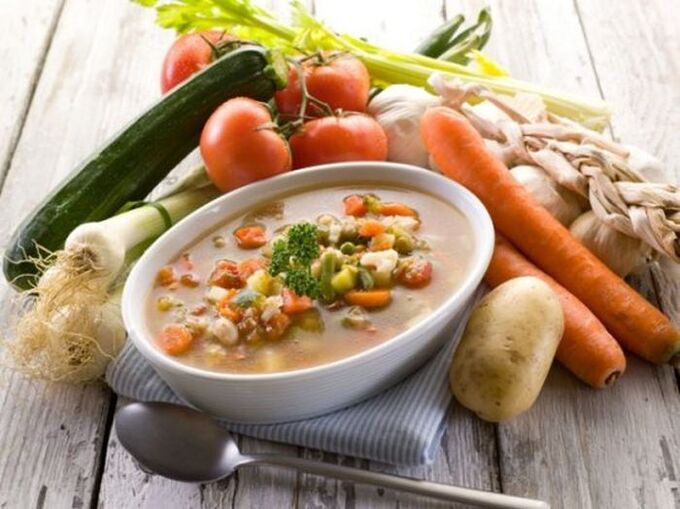 Sopa de verduras para la gastritis. 