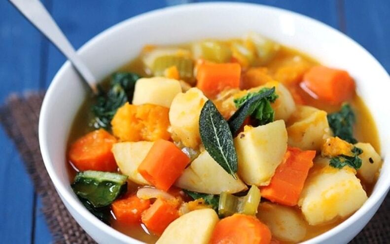Guiso de verduras un plato simple y saludable en el menú de pacientes con pancreatitis